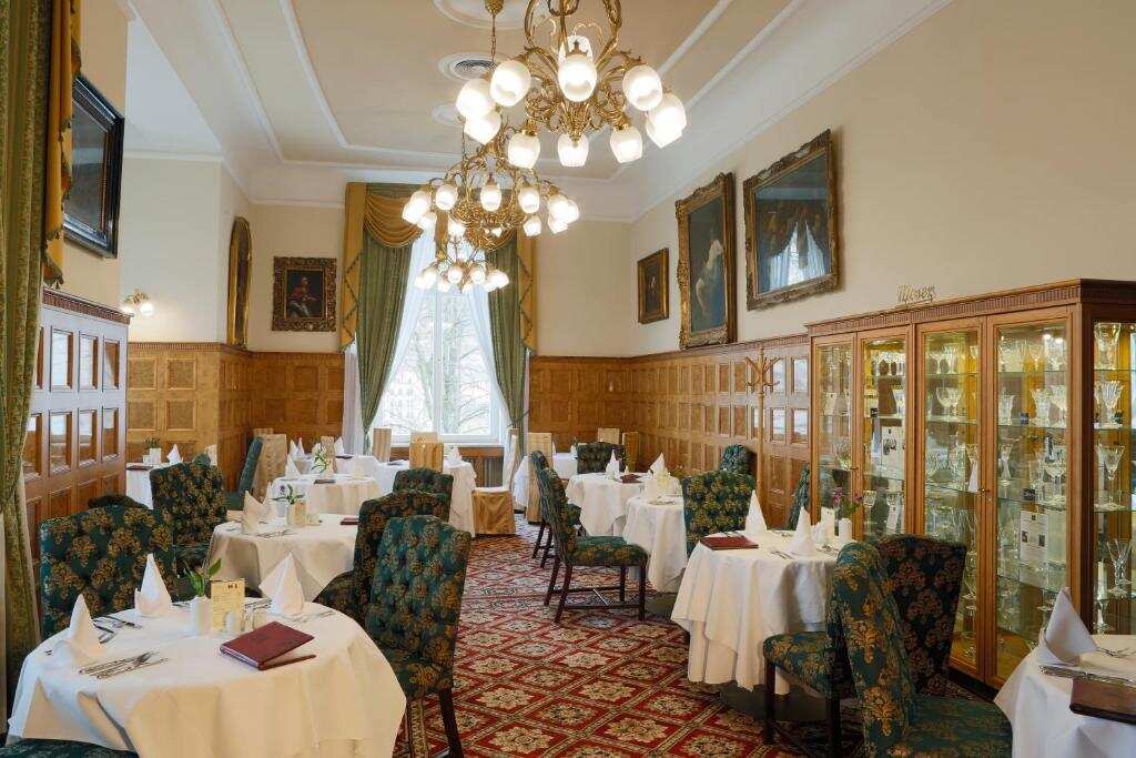 Hotel restaurant at Bristol Vila Tereza